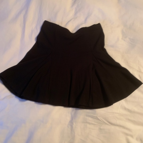 TopShop mini black skirt US size 2 - Picture 4 of 4